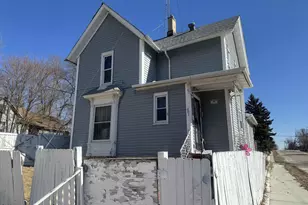 201 N Hinkley Ave, Rockford, IL 61101 - Photo 1