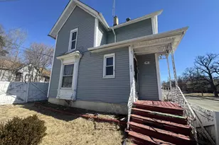 201 N Hinkley Ave, Rockford, IL 61101 - Photo 3