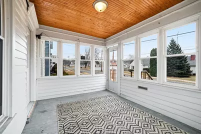 720 S McKinley Avenue, Freeport, IL 61032 - Photo 9