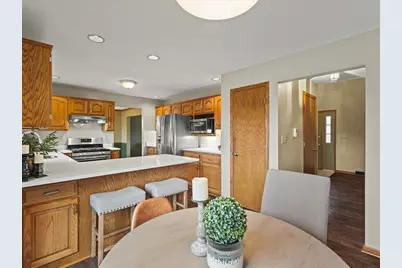 8712 Oakwood Glen Drive, Rockford, IL 61108 - Photo 17