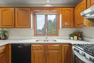 8712 Oakwood Glen Dr, Rockford, IL 61108 - Photo 13