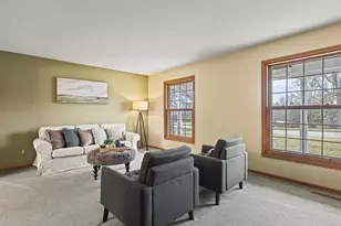 8712 Oakwood Glen Dr, Rockford, IL 61108 - Photo 7