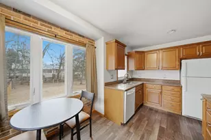 838 N Dement, Dixon, IL 61021 - Photo 7