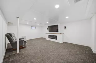 838 N Dement, Dixon, IL 61021 - Photo 13