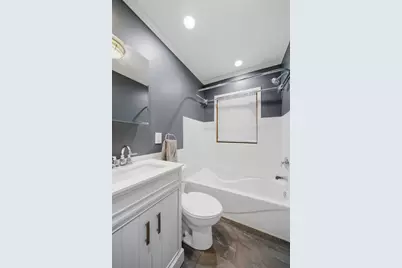 838 N Dement, Dixon, IL 61021 - Photo 9