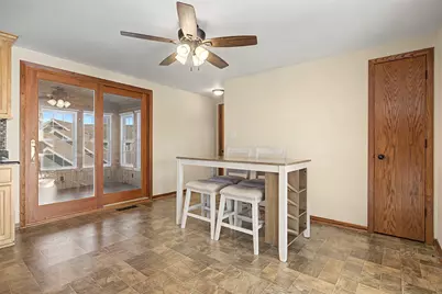 325 Apache Court, Galena, IL 61036 - Photo 5