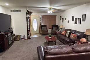 223 A Oakwood Ave, Oglesby, IL 61348 - Photo 5