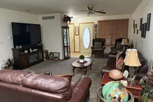 223 A Oakwood Ave, Oglesby, IL 61348 - Photo 7