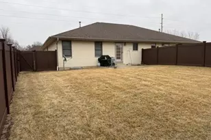 223 A Oakwood Ave, Oglesby, IL 61348 - Photo 25