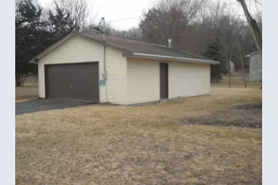 105 E Oakwood Drive, Byron, IL 61010 - Photo 7