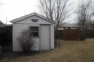 105 E Oakwood Dr, Byron, IL 61010 - Photo 43