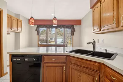 6547 Stonehill Way, Rockford, IL 61108 - Photo 7