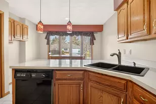 6547 Stonehill Way, Rockford, IL 61108 - Photo 7