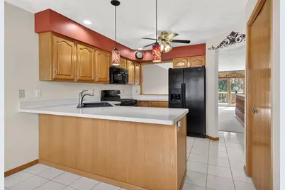 6547 Stonehill Way, Rockford, IL 61108 - Photo 9