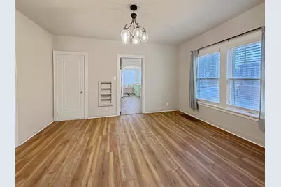 1529 W Logan Street, Freeport, IL 61032 - Photo 7