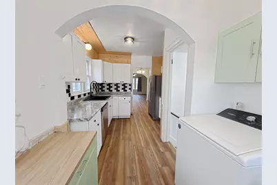 1529 W Logan Street, Freeport, IL 61032 - Photo 11