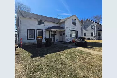 807-809 W Pleasant Street, Freeport, IL 61032 - Photo 1