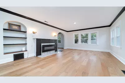 1611 Jackson Street, Rockford, IL 61107 - Photo 7