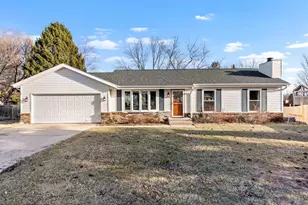 5727 Mayapple Dr, Loves Park, IL 61111 - Photo 1