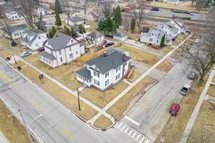 922 Lincoln Ave, Rochelle, IL 61068 - Photo 3