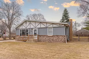 832 Taft Rd, Rockford, IL 61109 - Photo 1