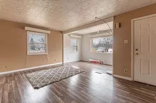 721 Vista Terrace, Rockford, IL 61102 - Photo 3