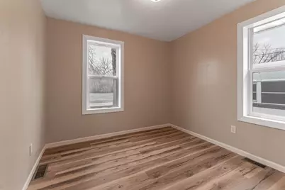 2803 Fairview Avenue, Rockford, IL 61101 - Photo 11