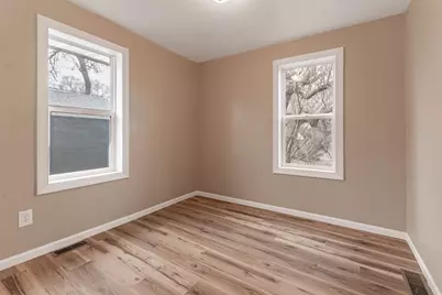 2803 Fairview Avenue, Rockford, IL 61101 - Photo 9