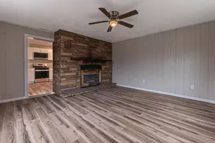 2803 Fairview Ave, Rockford, IL 61101 - Photo 3