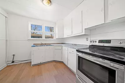 1884 Will James Rd, Rockford, IL 61109 - Photo 7