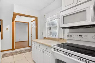 719 Parkside Dr, Rockford, IL 61108 - Photo 7