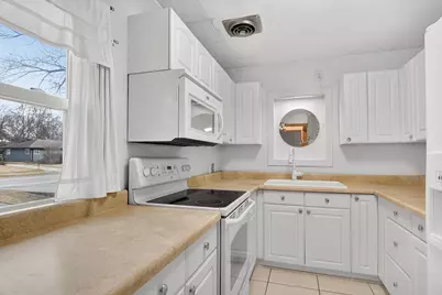 719 Parkside Drive, Rockford, IL 61108 - Photo 5