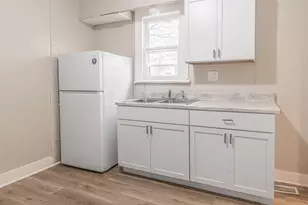 2914 Sewell St, Rockford, IL 61109 - Photo 5