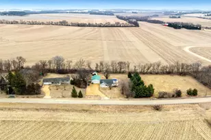 8701 N Main St, Leaf River, IL 61047 - Photo 3