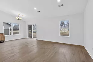 305 W South St, Durand, IL 61024 - Photo 9