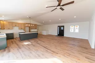 542 Heritage Dr, Stillman Valley, IL 61084 - Photo 13