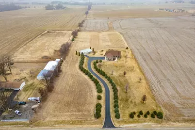 10023 Auburn Road, Winnebago, IL 61088 - Photo 7