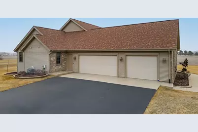 10023 Auburn Road, Winnebago, IL 61088 - Photo 5