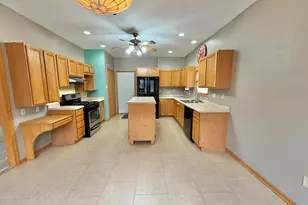 3833 Pepper Dr, Rockford, IL 61114 - Photo 9