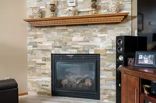 5209 Grand Cape Rd, Rockford, IL 61109 - Photo 7