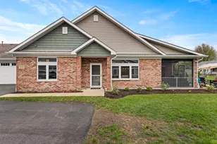 433 Stearn Dr, Genoa, IL 60135 - Photo 1