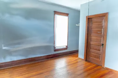 302 E Prospect Terrace, Freeport, IL 61032 - Photo 3