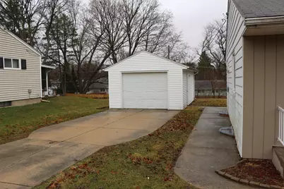 1103 Scottswood, Rockford, IL 61107 - Photo 25