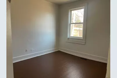 404-406 E Prospect Terrace, Freeport, IL 61032 - Photo 9