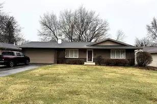 914 Brookfield Rd, Rockford, IL 61107 - Photo 1