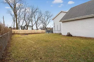 591 Rivercove Ct, Machesney Park, IL 61115 - Photo 43