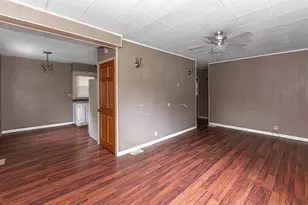 2107 22nd St, Rockford, IL 61108 - Photo 3