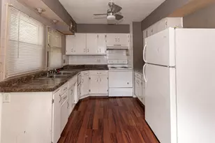 2107 22nd St, Rockford, IL 61108 - Photo 7