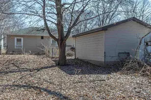 2107 22nd St, Rockford, IL 61108 - Photo 15