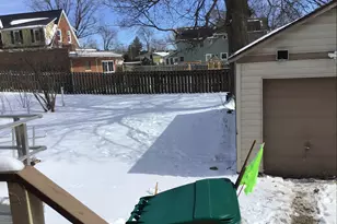 906 Somonauk St, Sycamore, IL 60178 - Photo 9